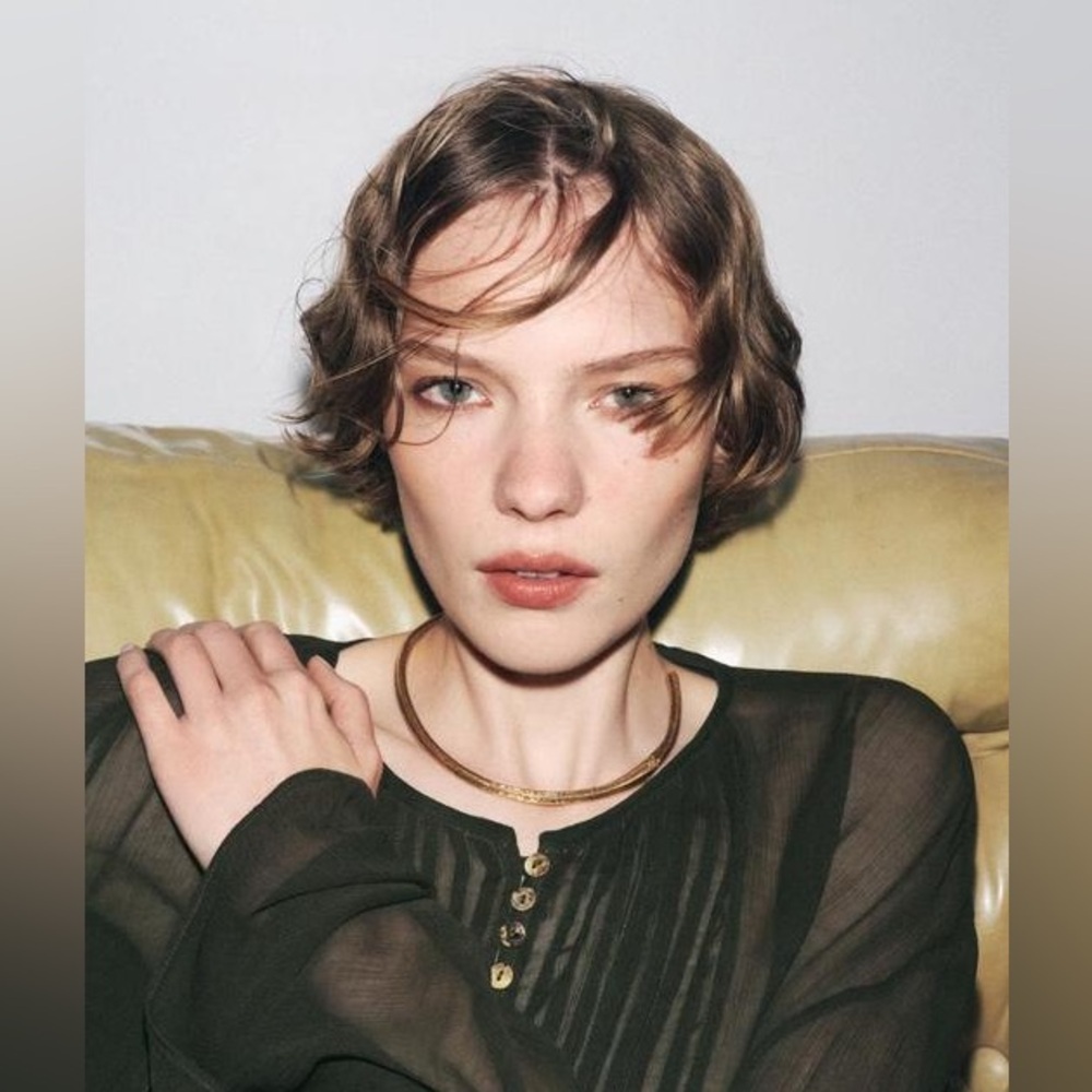 NWT. Zara Golden Textured Metal Choker Necklace. - Picture 1 of 9